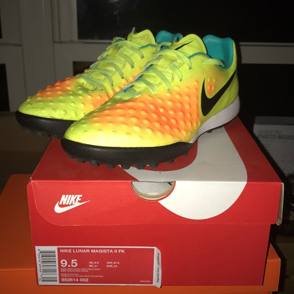 Nike Magista indoor/turf cleats